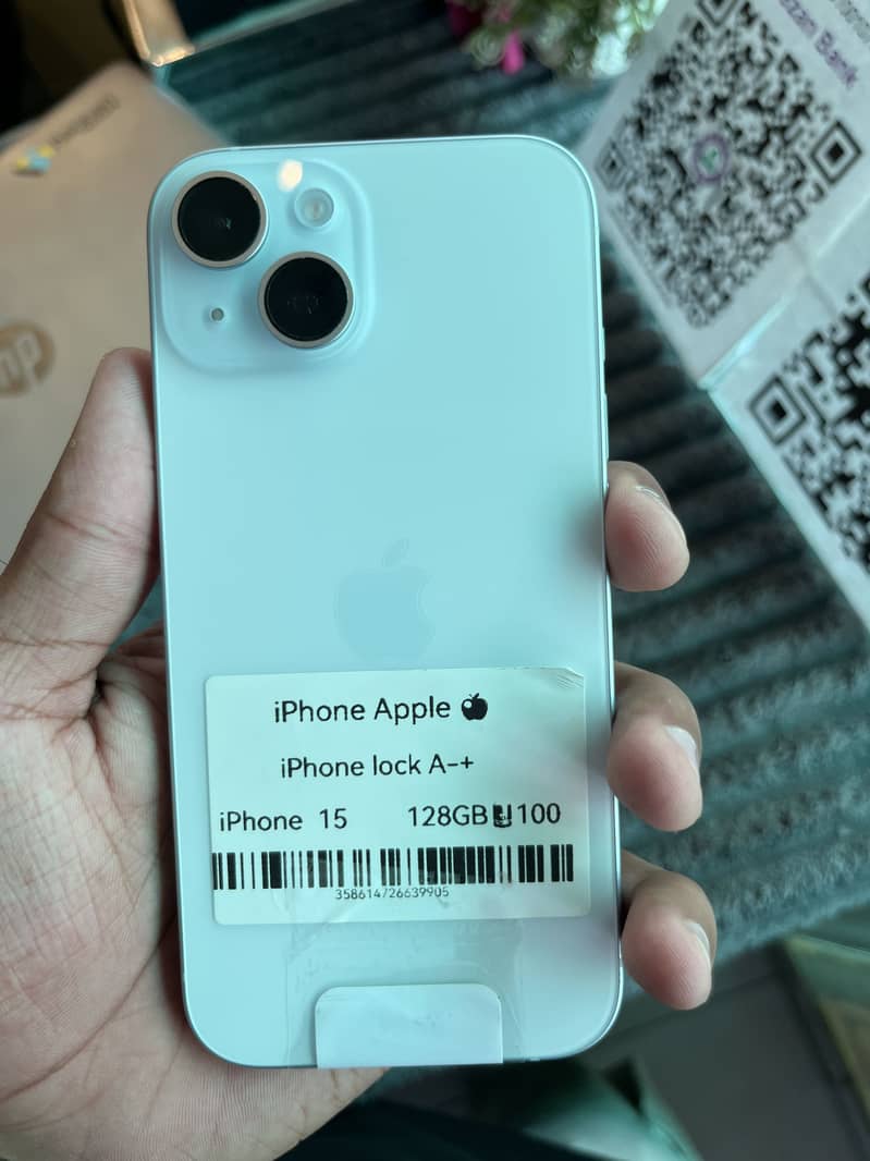 Apple iPhone 15 3