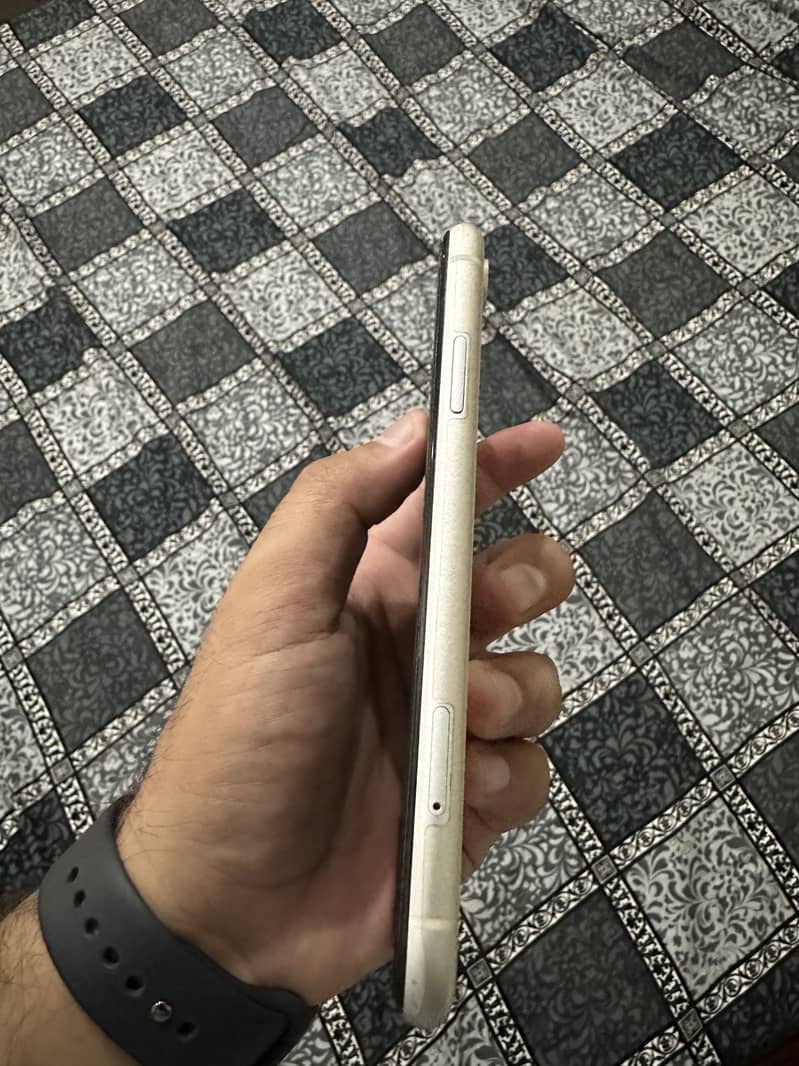 Apple iPhone XR 2