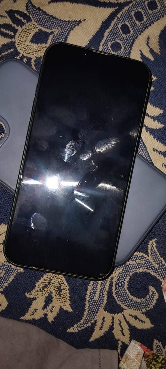 Apple iPhone 13 1