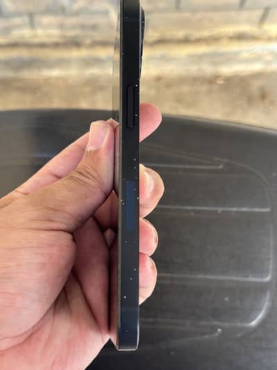 Apple iPhone 13 (Sim locked)