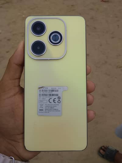 Infinix Hot 40i box 8 128 sman copled hiy chrjar hiy