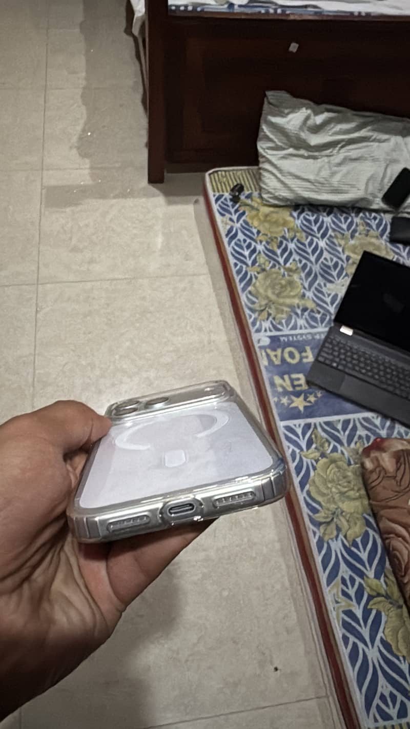 Apple iPhone 17 Pro Max 2