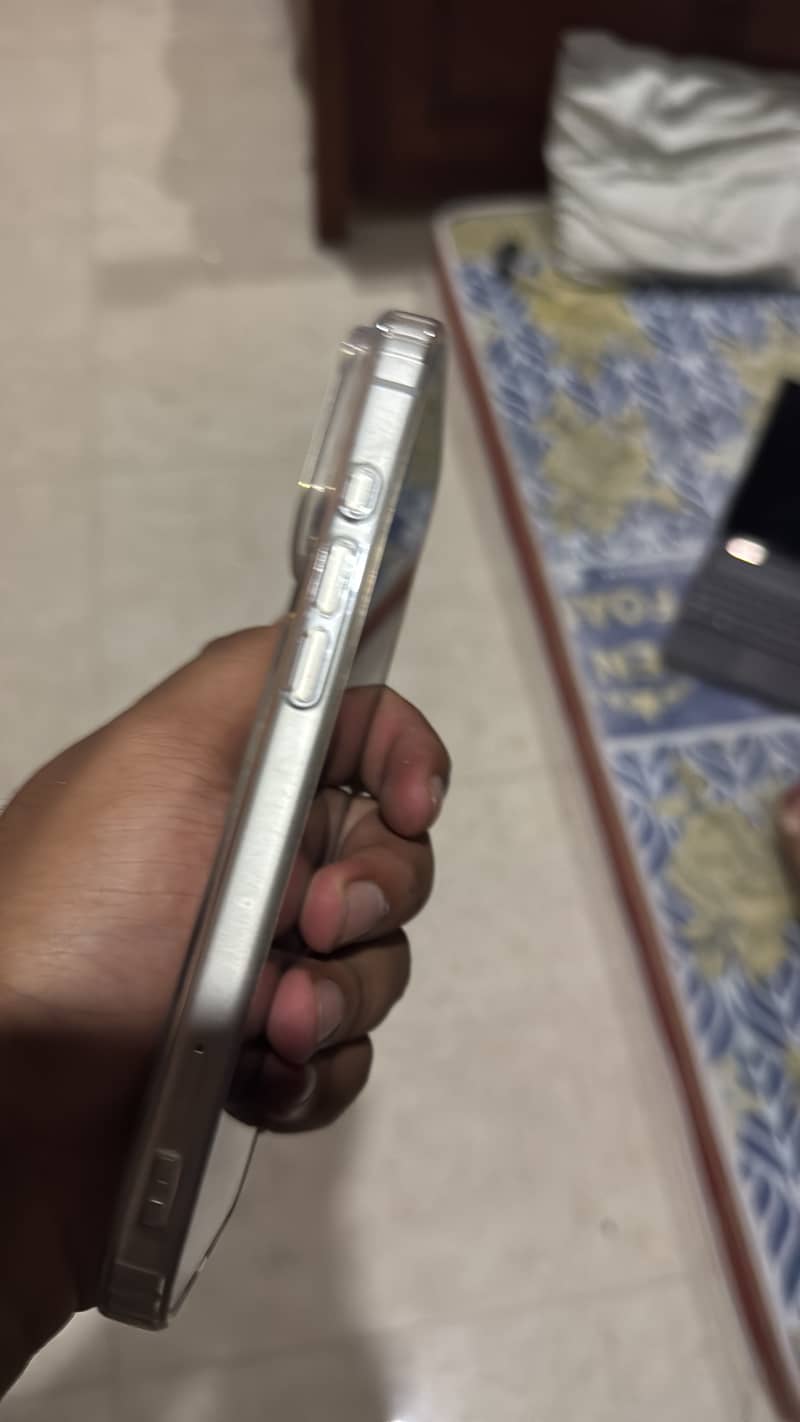 Apple iPhone 17 Pro Max 3
