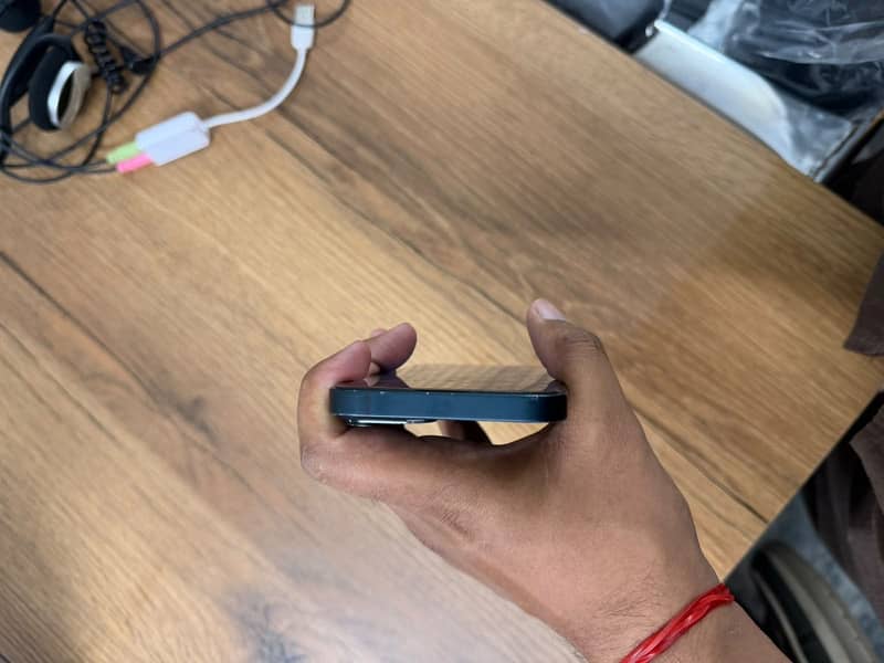 Apple iPhone 14 2