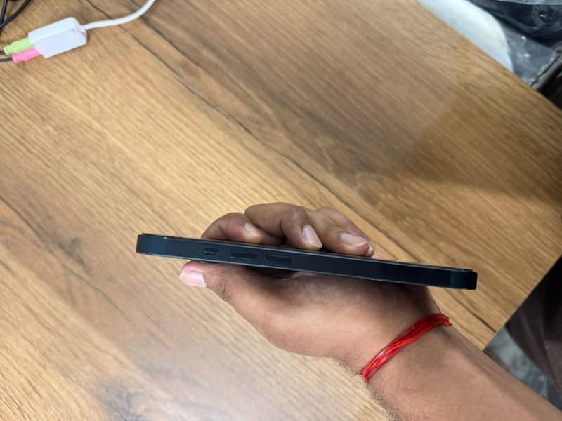 Apple iPhone 14 3