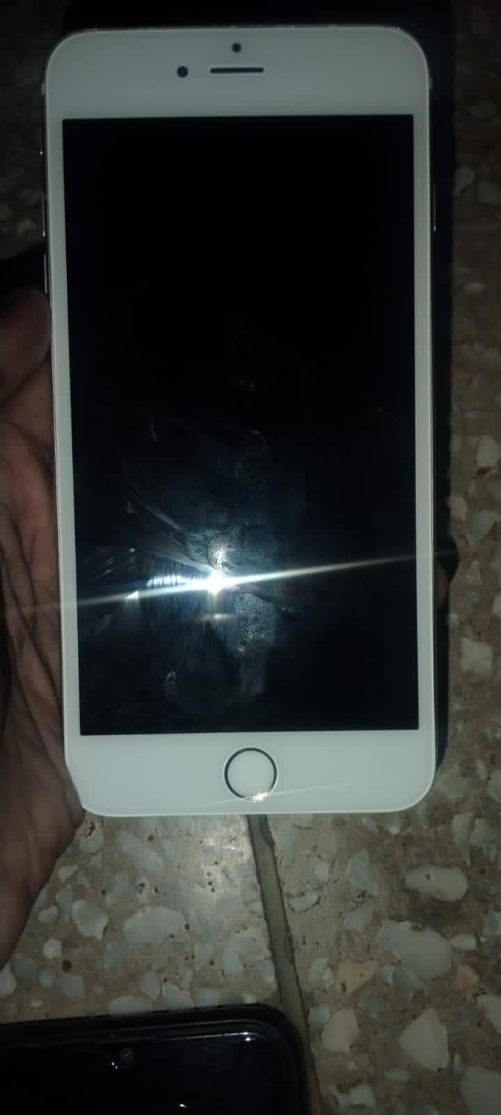 Apple iPhone 6S Plus 2