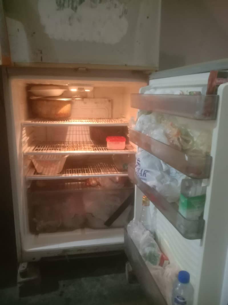 Dawlance refrigerator 0