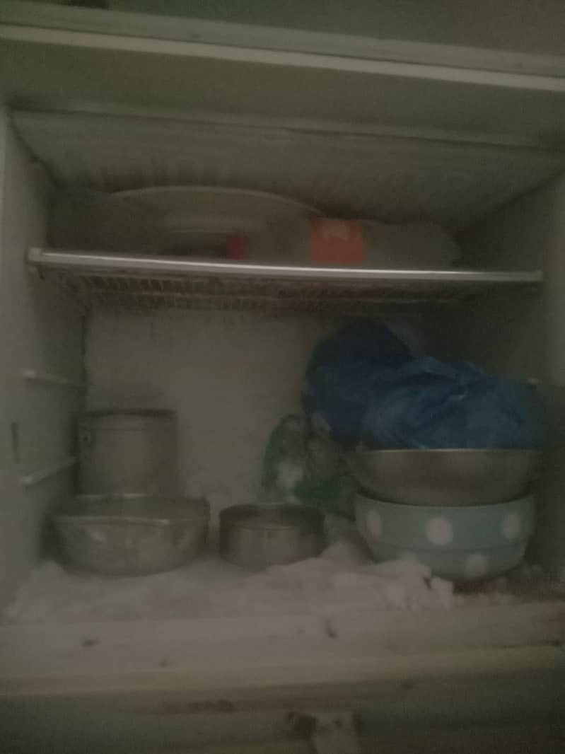 Dawlance refrigerator 1