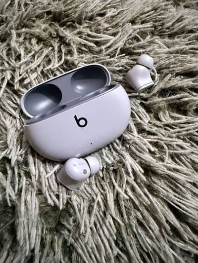 Beats Buds – Original, Like New