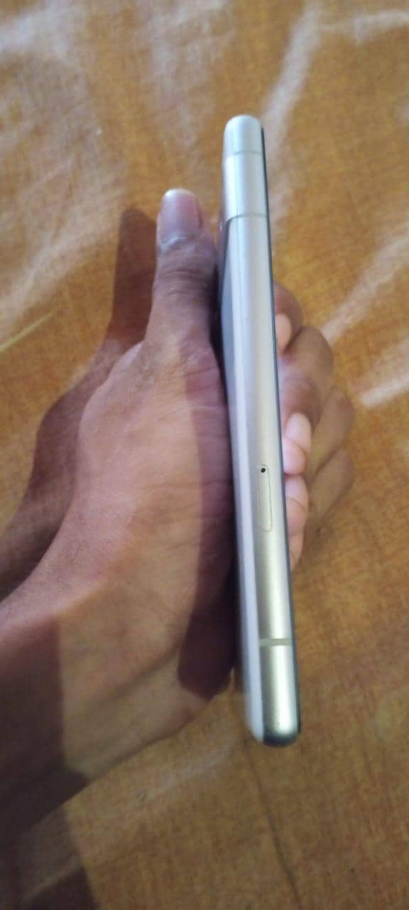 Google Pixel 7a 5