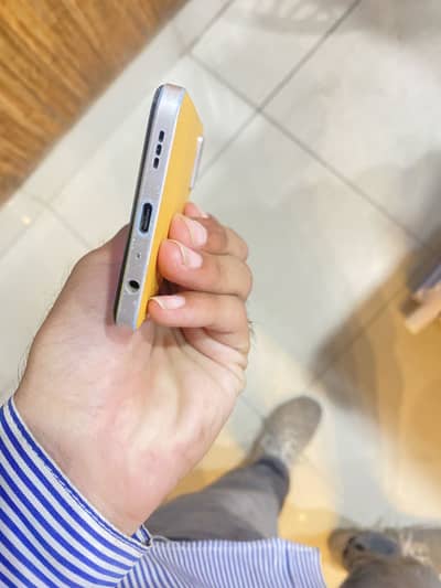 OPPO F21 Pro
