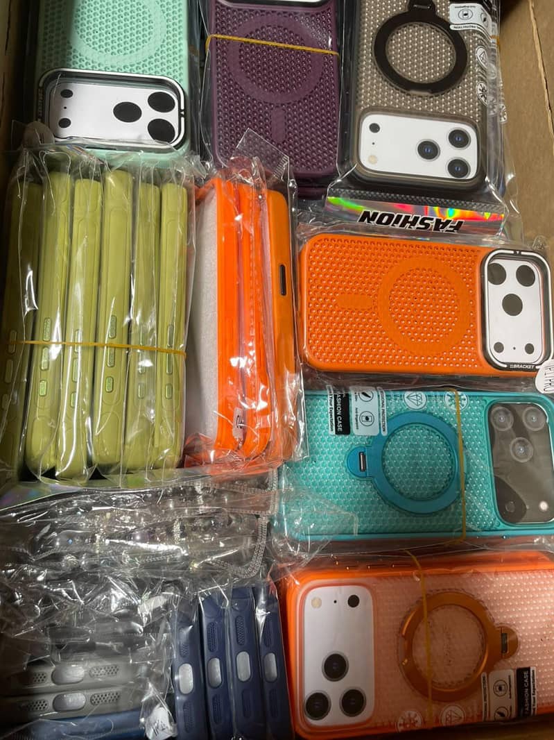 IPHONE 17 PRO CASES 2