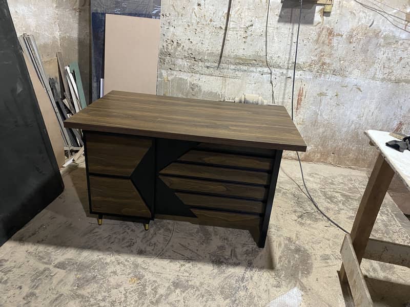 Office table 0