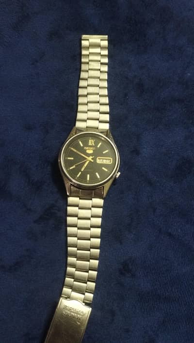 Seiko 5 Vintage used but best condition.