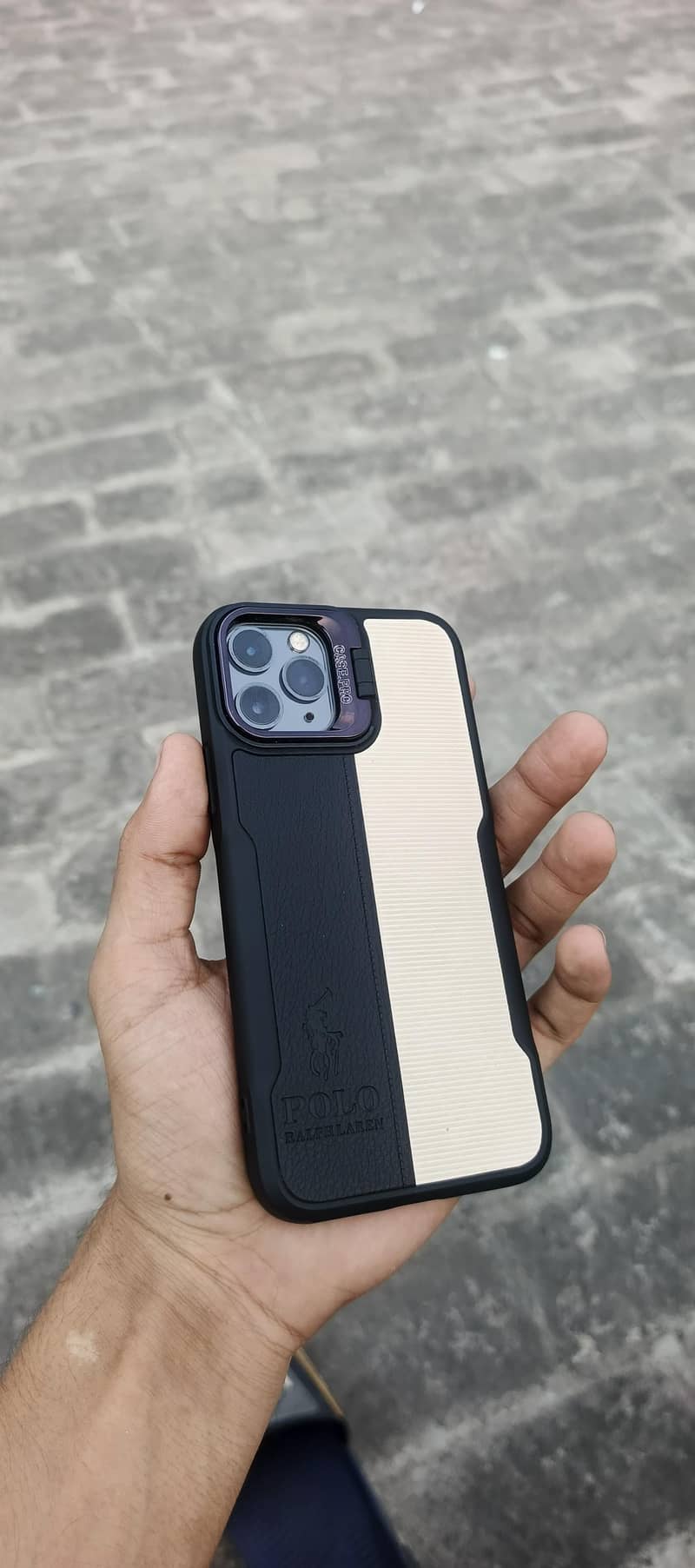Apple iPhone 11 Pro 1