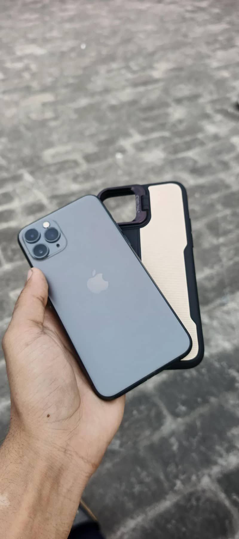 Apple iPhone 11 Pro 2