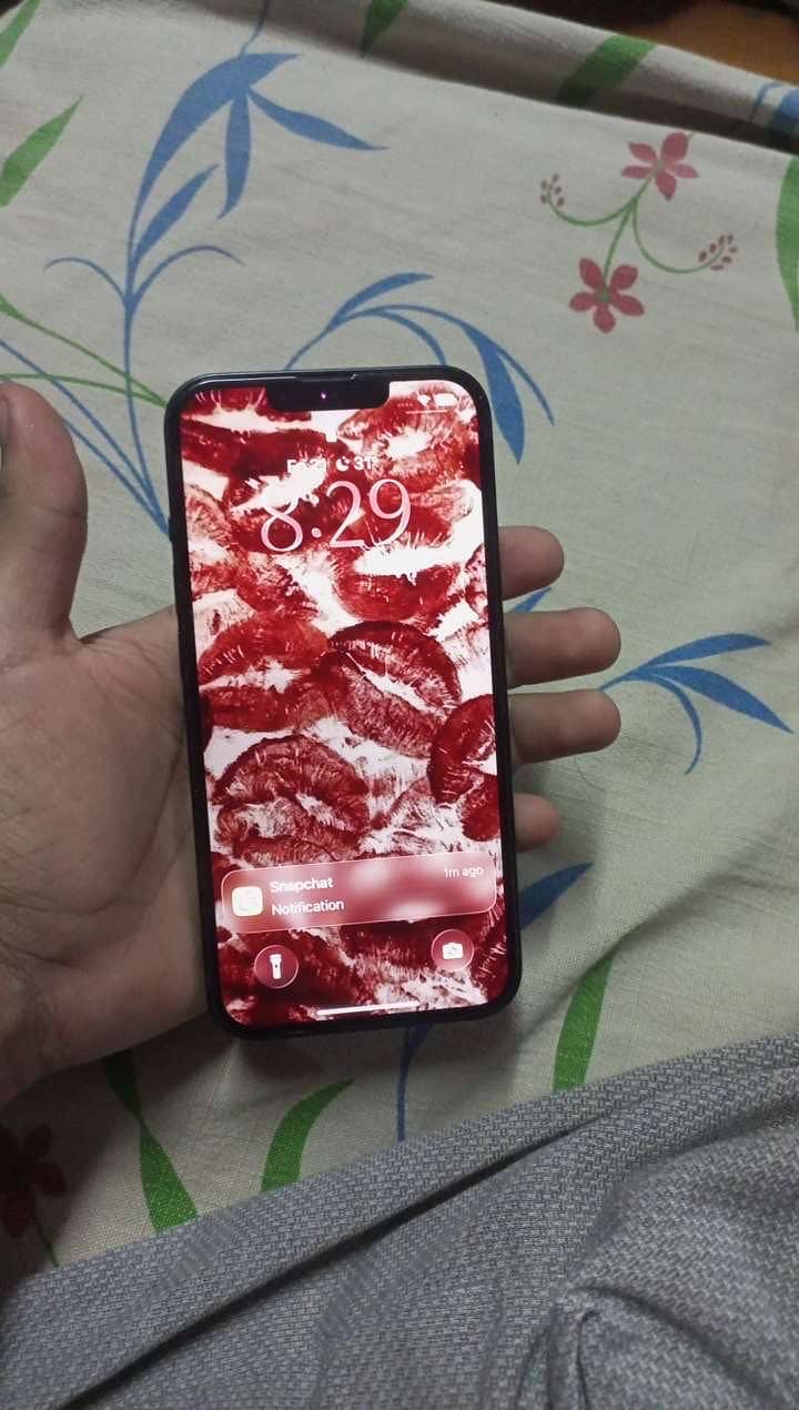 Apple iPhone 13 2