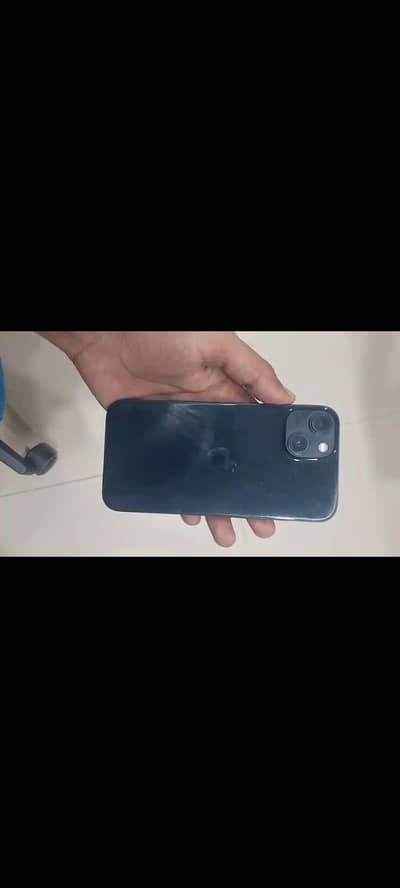 Apple iPhone 13