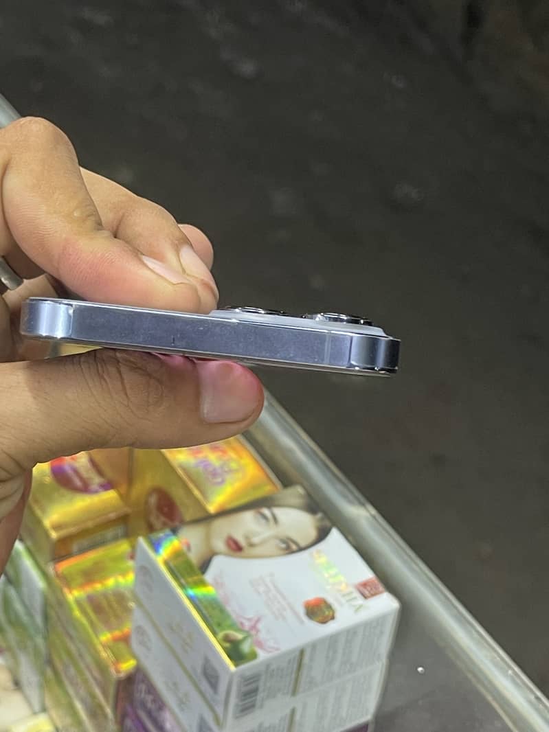 Apple iPhone 13 Pro Max 1