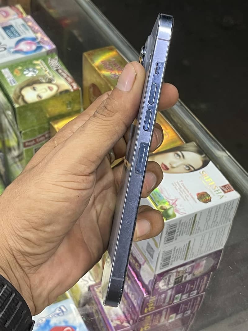 Apple iPhone 13 Pro Max 7