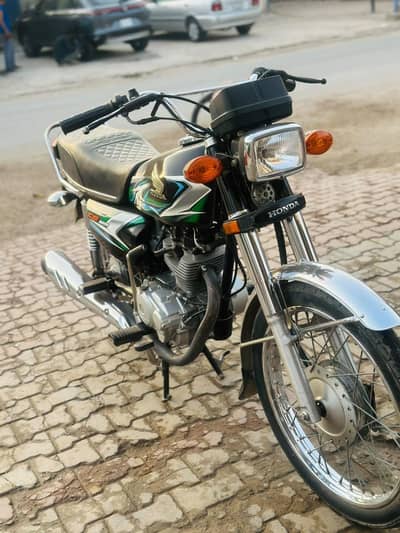 Honda 125 2023 model contact. . . 03030575832