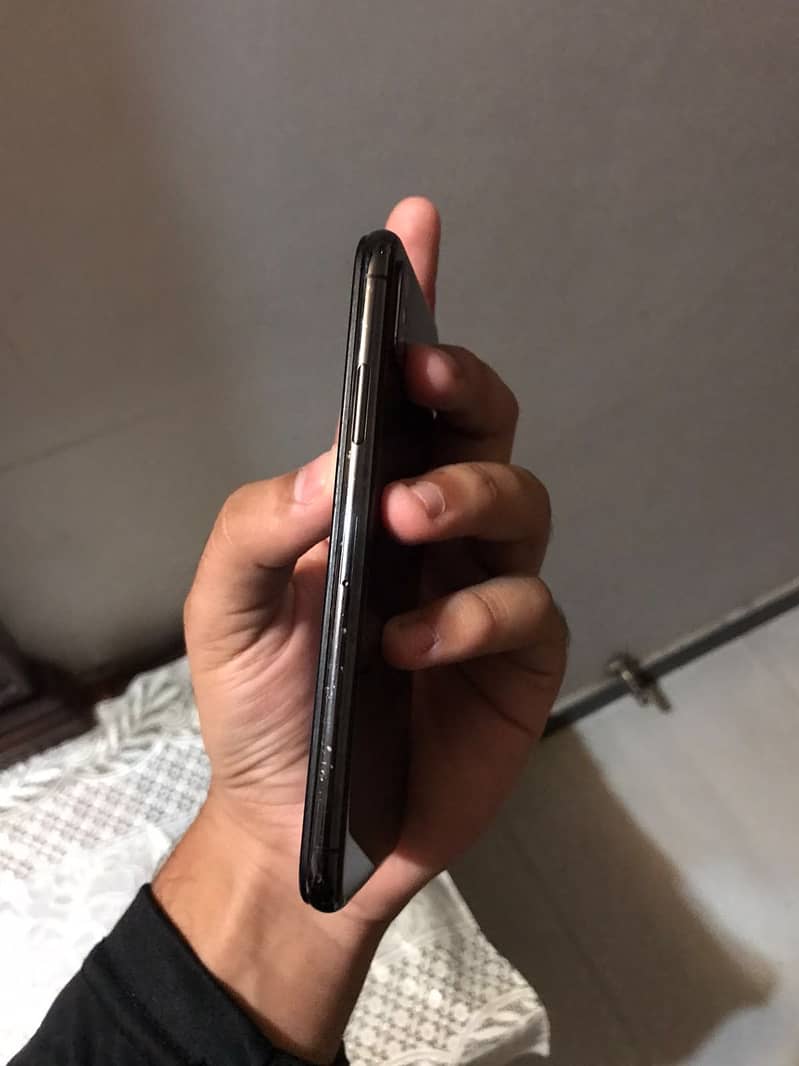 Apple iPhone X 2