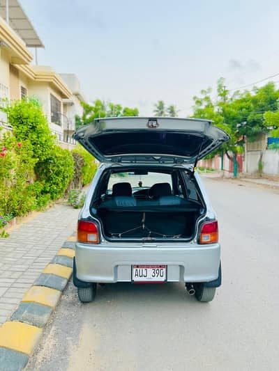 Daihatsu Cuore 2010
