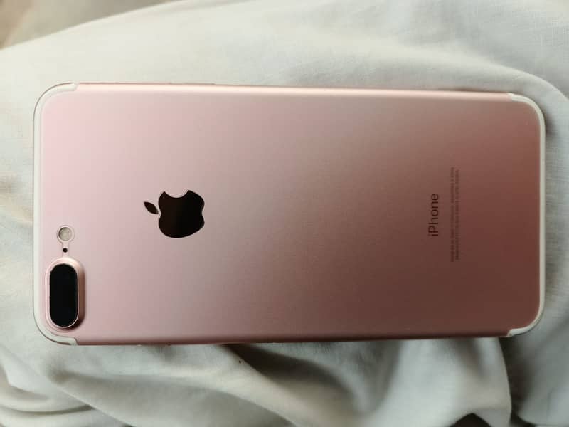 Apple iPhone 7 Plus 3
