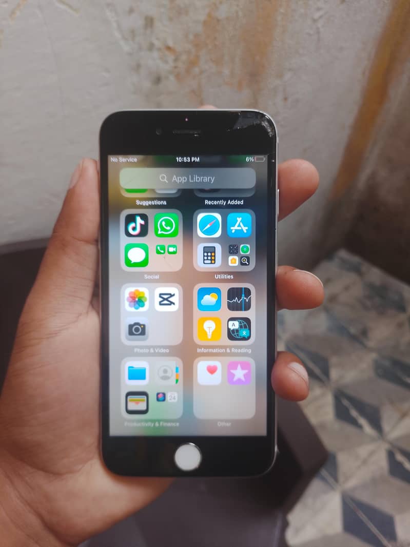 Apple iPhone 6S 1