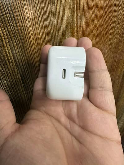 Apple iphone 20W original charger/power adapter (Whatsapp 03246205446)