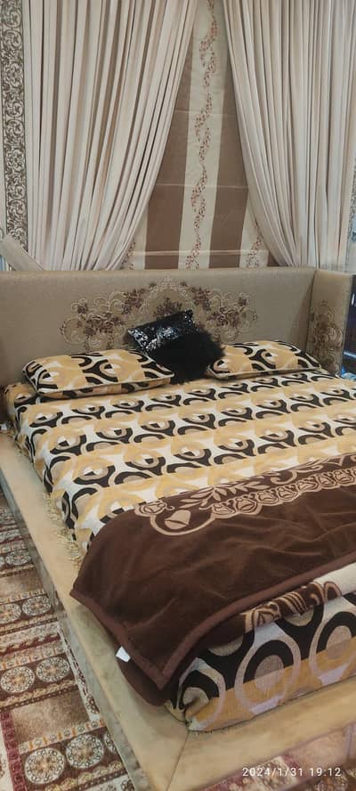 Bed Set with side table and dressing