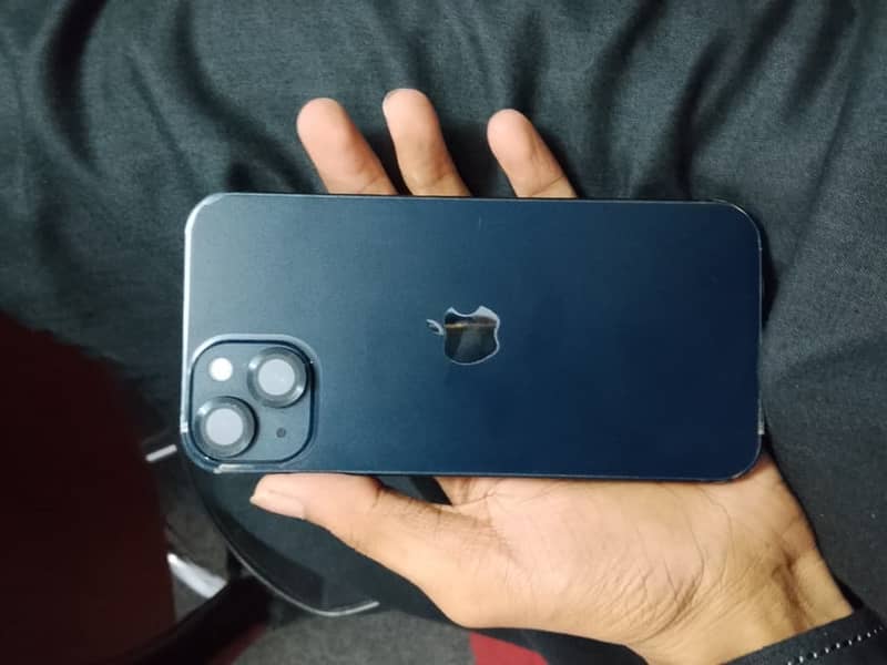 Apple iPhone 13 0
