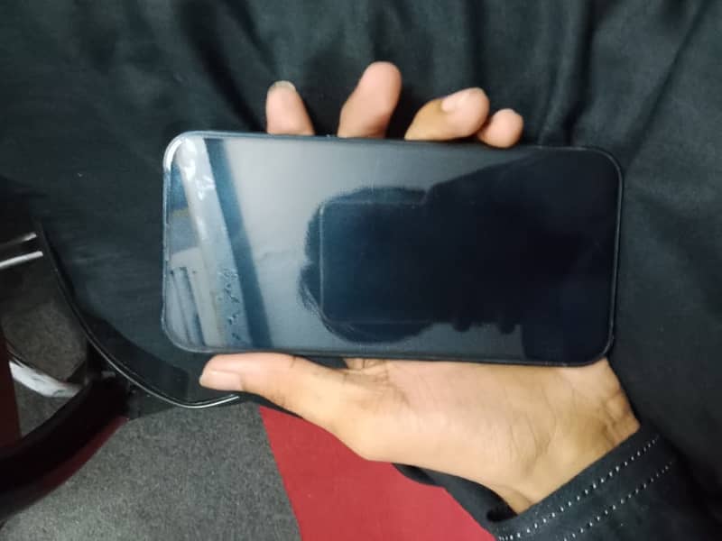 Apple iPhone 13 2