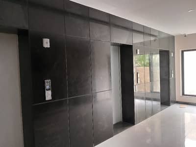 Prime Location 1000 Square Feet Flat For rent In Gulberg