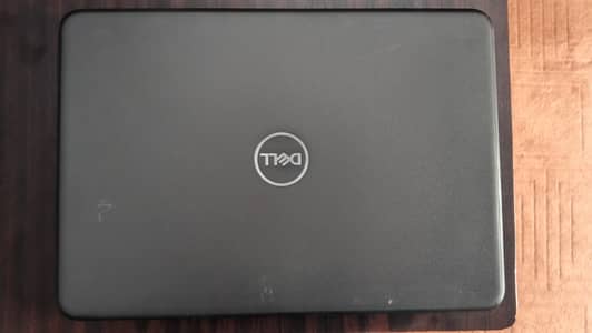Dell latitude 3300 i3 7th Gen