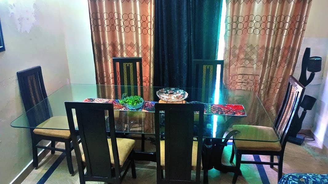 Elegant Dining Table Set 0