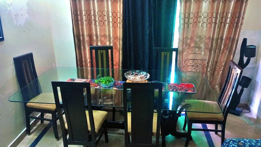 Elegant Dining Table Set 4