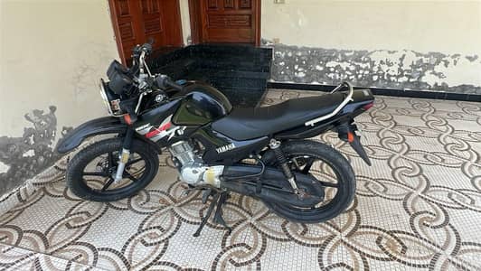 Yamaha ybr 2017 model