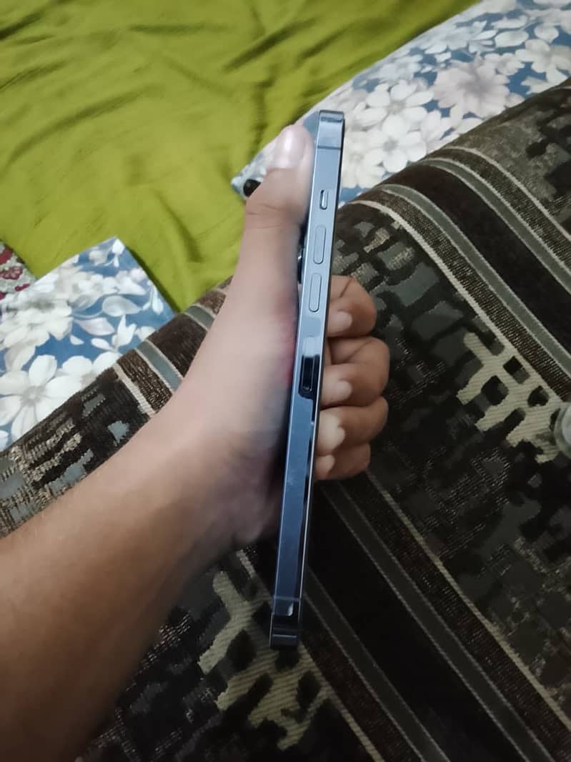 Apple iPhone 13 Pro Max 5