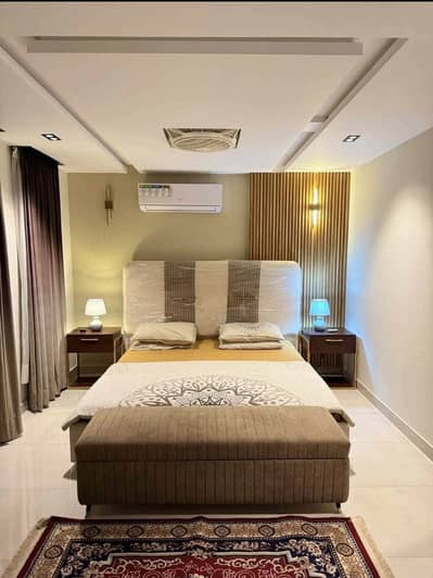 ONE BED LUXURIOUS FURNISHED APARTMENT FOR SALE AT PRIME LOCATION OF BAHRIA TOWN