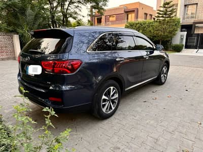 KIA Sorento 3.5 V6 FWD (2022) | Total Genuine