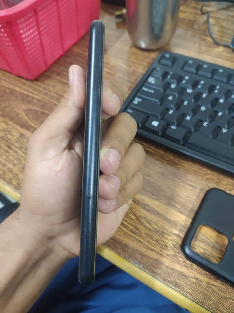 Google Pixel 5 4