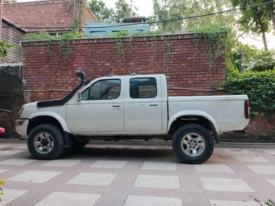 Nissan Navara 2001
