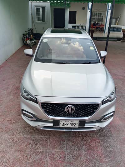 MG HS 2022