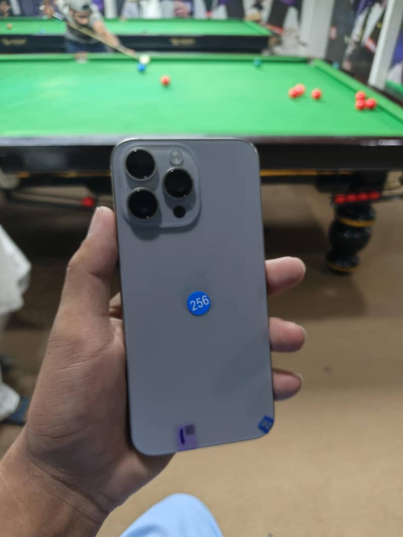 Apple iPhone 15 Pro Max 0