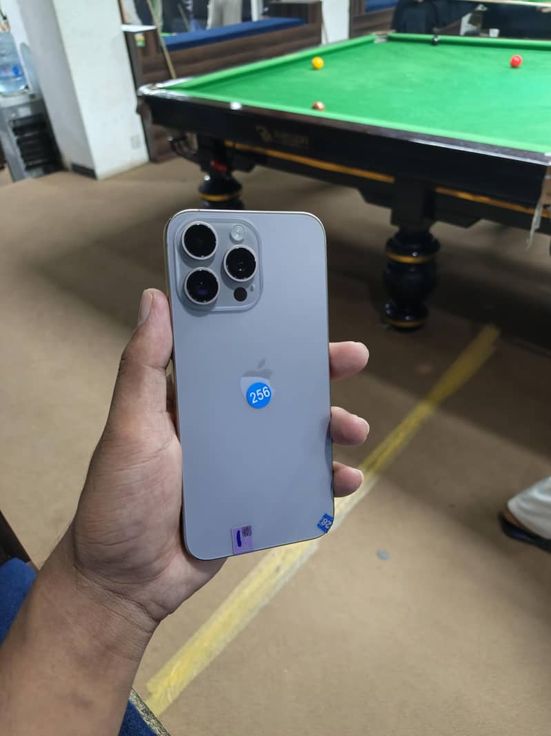 Apple iPhone 15 Pro Max 1