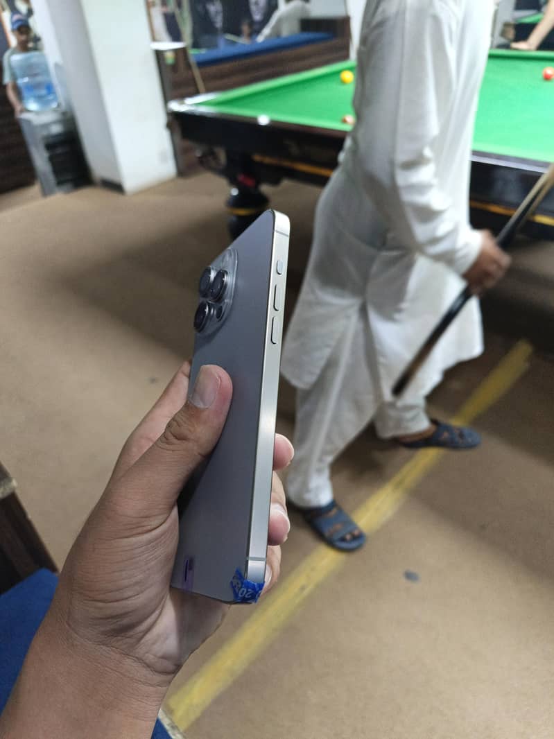 Apple iPhone 15 Pro Max 5