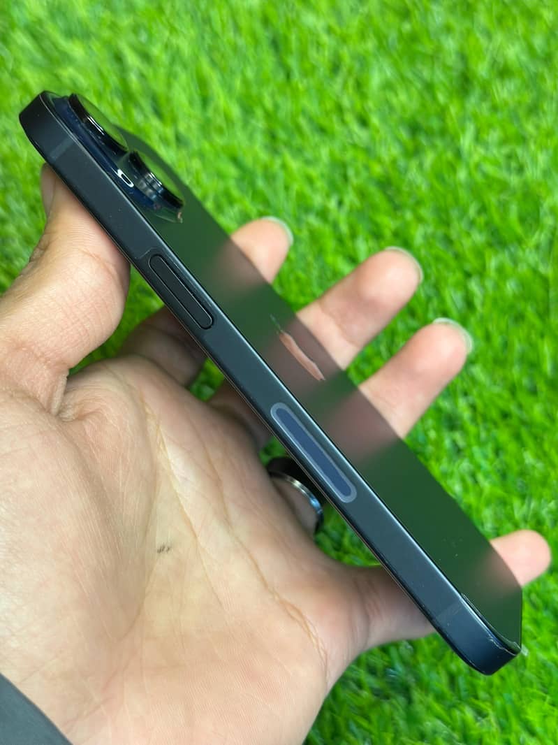 Apple iPhone 14 2