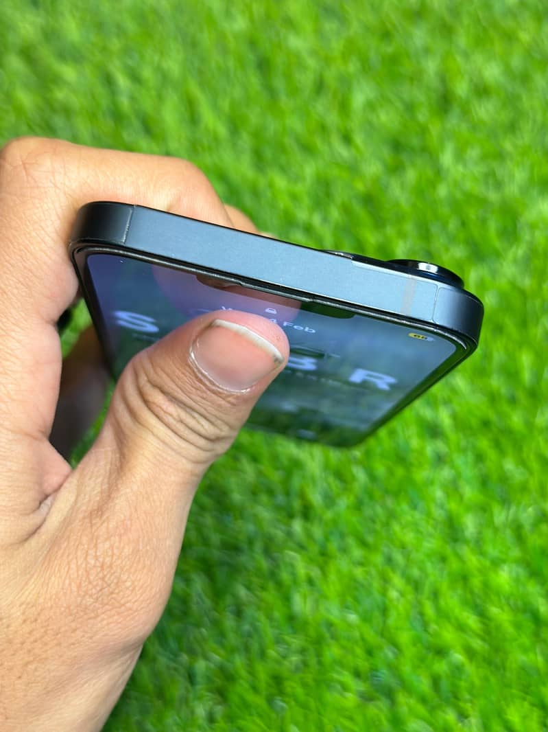 Apple iPhone 14 3