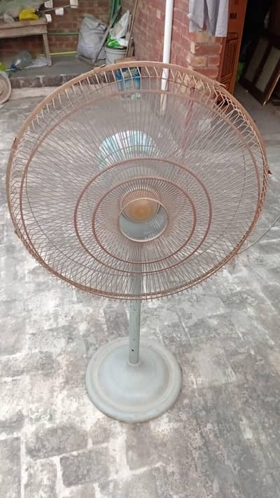 pedestal fan